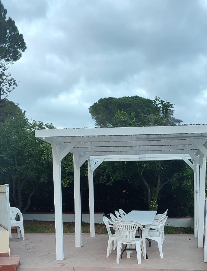 Appartamenti In Villa Polimnia Fontane Bianche Exterior foto