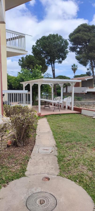 Appartamenti In Villa Polimnia Fontane Bianche Exterior foto