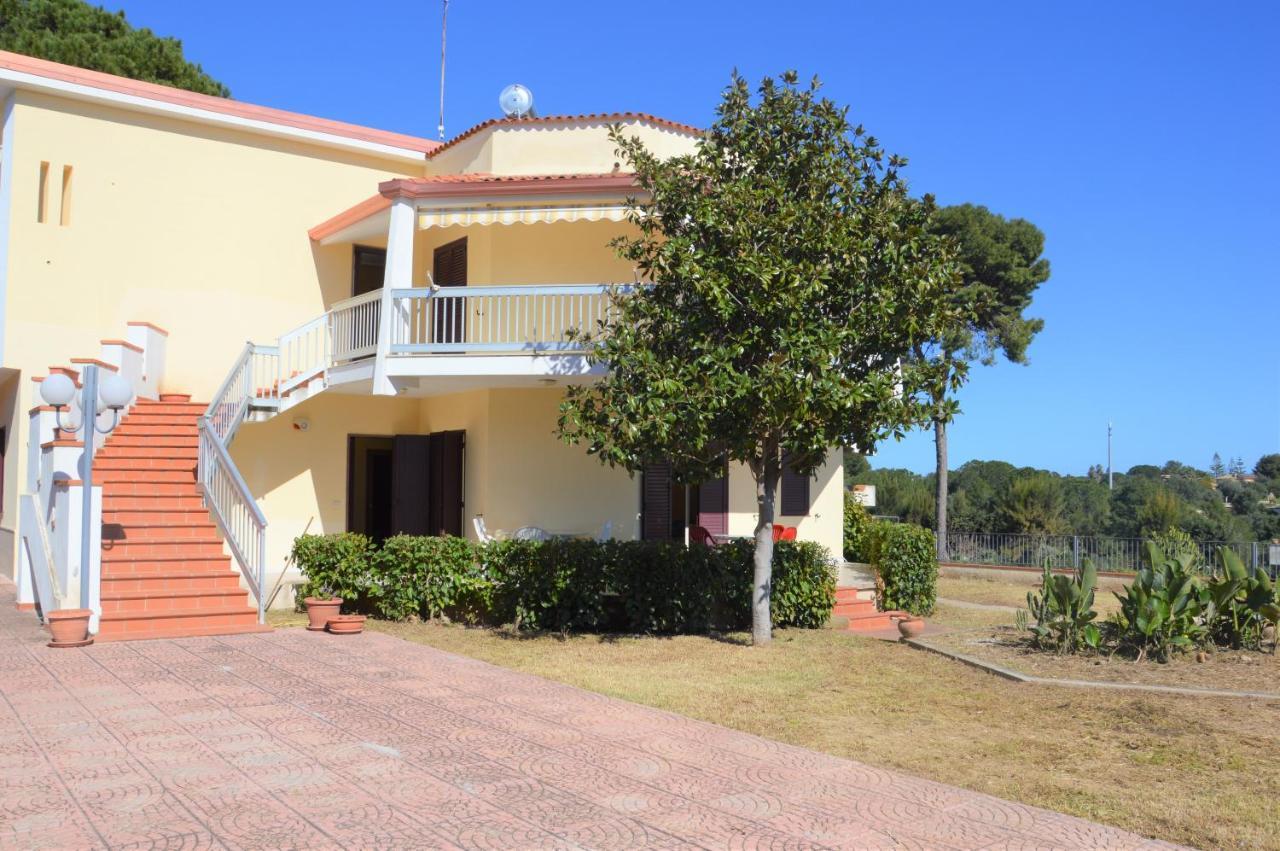 Appartamenti In Villa Polimnia Fontane Bianche Exterior foto